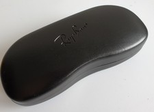 Grand etui rigide d'occasion  Crouy