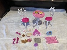 Lote de cadeiras e acessórios de mesa bistrô Barbie Mattel, usado comprar usado  Enviando para Brazil