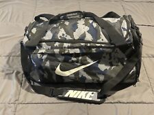 Usado, Bolsa de gimnasio de entrenamiento de lona grande Nike para hombre - camuflada buena segunda mano  Embacar hacia Argentina