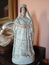Large queen victoria for sale  NEWTOWNARDS