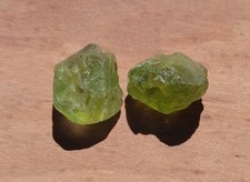Péridots bruts belle d'occasion  Montesquieu-Volvestre
