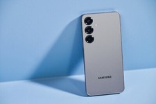 Samsung Galaxy S25 5G SM-S931B/DS 256GB 12GB Silver Shadow bez simlocka na sprzedaż  Wysyłka do Poland