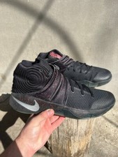 Tamanho 12 - Nike Kyrie 2 carmesim brilhante comprar usado Tamanho 12 - Nike Kyrie 2 carmesim brilhante comprar usado  Enviando para Brazil