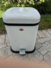 Usado, Lata de lixo pequena Wesco com pedal empurrar branca comprar usado  Enviando para Brazil