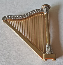 Broche plaqué bicolore d'occasion  Saint-Marcel-lès-Valence