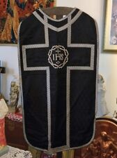 Chasuble noire ancien d'occasion  Le Nouvion-en-Thiérache