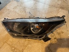 Faro anteriore sinistro usato Faro anteriore sinistro usato  Milano