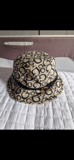 Cappello guess usato  Alessandria