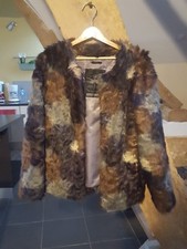 Manteau fausse fourrure d'occasion Manteau fausse fourrure d'occasion  Gondecourt
