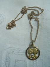 Chaine pendentif amoureux d'occasion  Melun