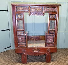 Red lacquered opium for sale  LISS