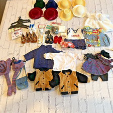 Gran Lote de Ropa, Zapatos y Accesorios para Muñecas y Osos. segunda mano  Embacar hacia Mexico
