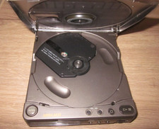 Discman sony d90 d'occasion  Pierrefitte-sur-Seine