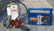 Bomba hidráulica Power Team PE183A e conjunto de cortador Cut-N-Strut | 25 toneladas | 10.000 PSI comprar usado  Enviando para Brazil