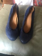 Hispanitas navy shoes for sale  TEDDINGTON