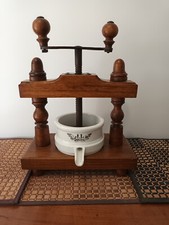 Pressoir fromage faïence d'occasion Pressoir fromage faïence d'occasion  Rumilly