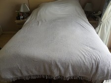 Double white candlewick for sale  LLANGEFNI