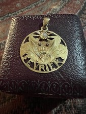 Magnifique médaille mois d'occasion  L'Arbresle