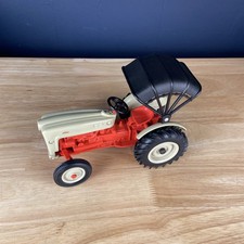 Trator de brinquedo Ertl Ford 8N com arado Dearborn e tampo de buggy comprar usado  Enviando para Brazil