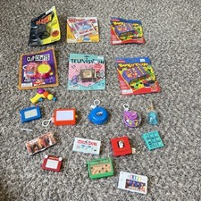 Vintage Básico Divertido Chaveiro Jogo de Tabuleiro e Outros Mais Novos Poucos Usados 19 Peças comprar usado  Enviando para Brazil