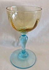 Ancien petit verre d'occasion Ancien petit verre d'occasion  Paulhan