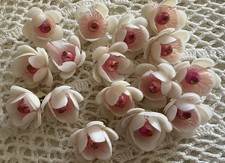 18 ENFEITES VINTAGE DE PÉTALAS DE FLORES DE PLÁSTICO - JOIAS - L-96 comprar usado  Enviando para Brazil