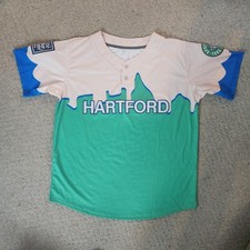 Men hartford yard for sale  Cromwell