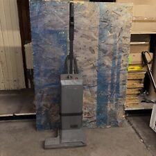 Aspirador vertical Electrolux Epic Series 3500 SR - SEM ACESSÓRIOS para leitura de peças comprar usado  Enviando para Brazil