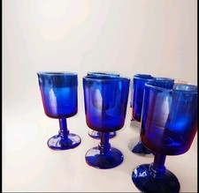 Calici vino blu usato  San Tammaro