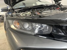 Used right headlight d'occasion  Expédié en Belgium