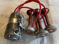 Kit trombe clacson usato  Roma
