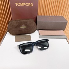 Usado, Óculos de sol casual masculino Tom Ford TF775 56 19-145 armação preta lente cinza comprar usado  Enviando para Brazil