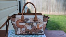 BOLSA SATCHEL COACH SWAGGER 27 PATCHWORK CHÁ ROSA APLIQUE FLORAL 24969 comprar usado  Enviando para Brazil