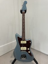 Fender vintera 60s for sale  CHELTENHAM