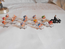 Tour vintage plastique d'occasion Tour vintage plastique d'occasion  Bais