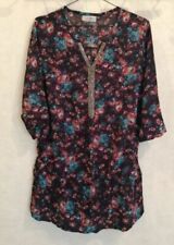 Tunique noire fleurs d'occasion  Bourg-de-Thizy
