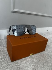 Sun glasses unisex for sale  LONDON