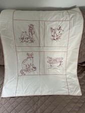 Cobertura de cama de bebê vintage feita à mão colcha bordada berçário rimas 29” x 36” comprar usado  Enviando para Brazil
