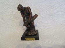 Femme nue essuyant d'occasion  Ussac