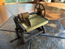 Antiga serraria de mesa de ferro fundido vendedor amostra manivela Pat 1876 rara! comprar usado Antiga serraria de mesa de ferro fundido vendedor amostra manivela Pat 1876 rara! comprar usado  Enviando para Brazil