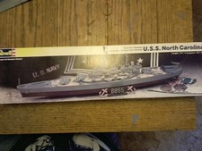  REVELL, 1:350?, EUA. CAROLINA DO NORTE, COM SUPORTE E PLACA DE IDENTIFICAÇÃO, SEM INSTRUÇÕES!!!! comprar usado  Enviando para Brazil