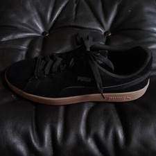 Puma scamosciate nere usato  Carate Brianza