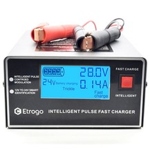 Caricabatteria auto 12v usato  Italia
