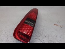 Feux arriere gauche d'occasion Feux arriere gauche d'occasion  Fosses