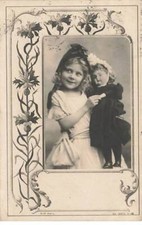 Enfant fillette portant d'occasion  France