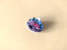Joli ancien pin d'occasion  France
