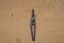 Ancienne pince tôle d'occasion Ancienne pince tôle d'occasion  L'Île-Bouchard