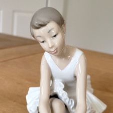 Lao lladro beautiful for sale  HORSHAM