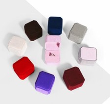 Caixa de anel de veludo quadrado 12 peças vitrine de joias caixas de presente comprar usado Caixa de anel de veludo quadrado 12 peças vitrine de joias caixas de presente comprar usado  Enviando para Brazil