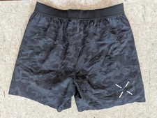 Pantaloncini mimetici ten usato  Spedire a Italy